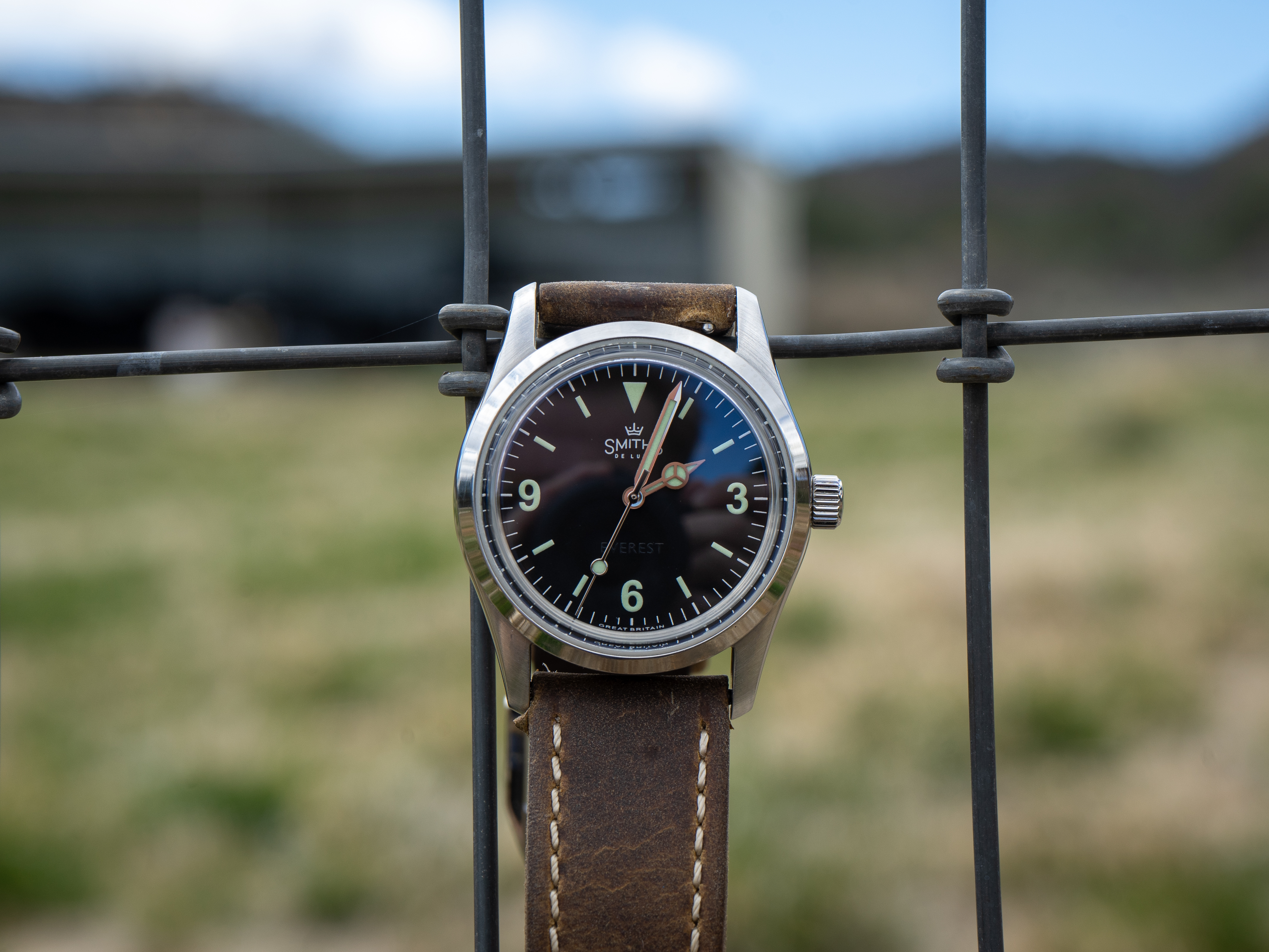Exploring with the Smiths Everest PRS-25 36mm – WatchYaGot