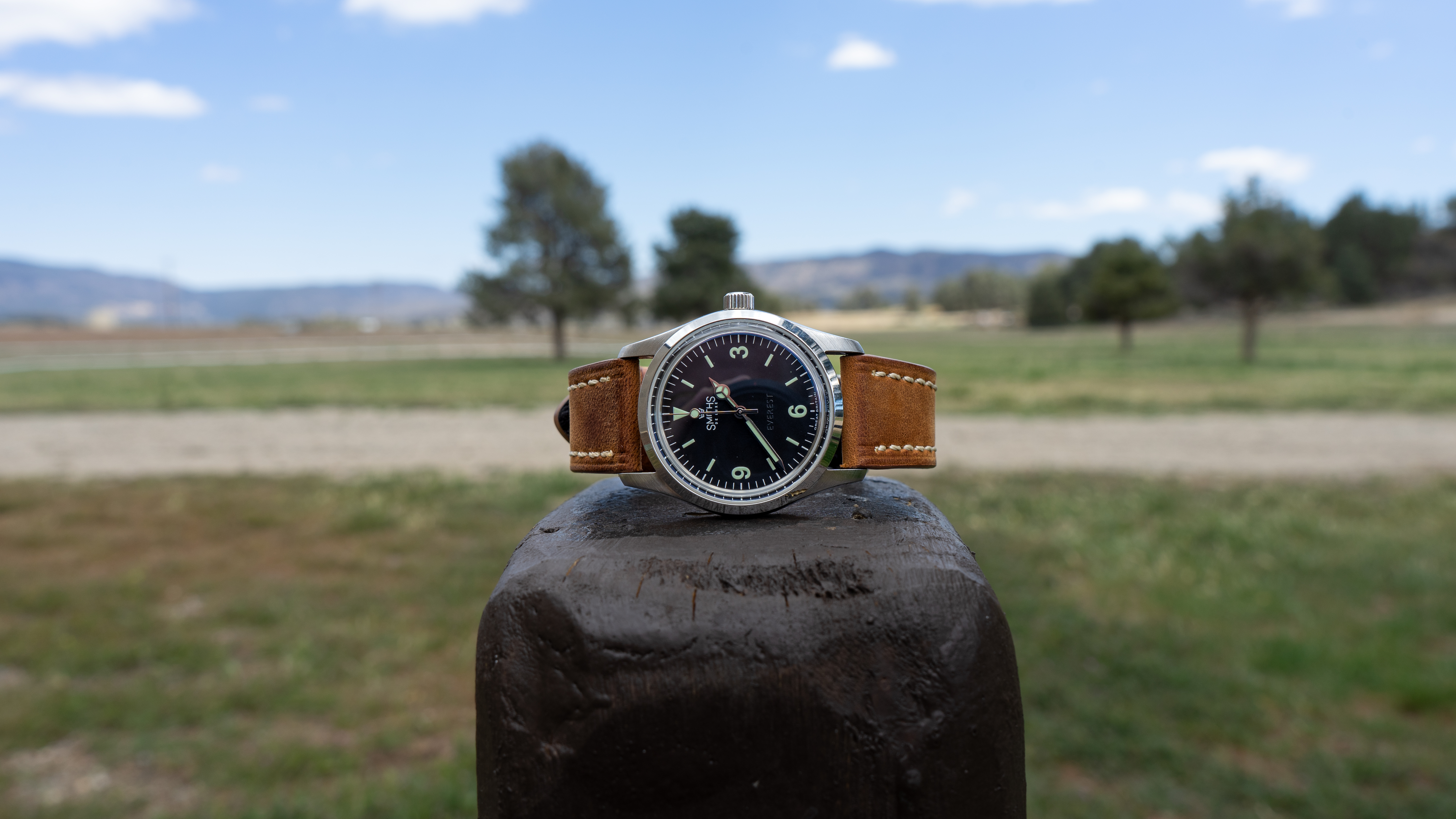 Exploring with the Smiths Everest PRS-25 36mm – WatchYaGot