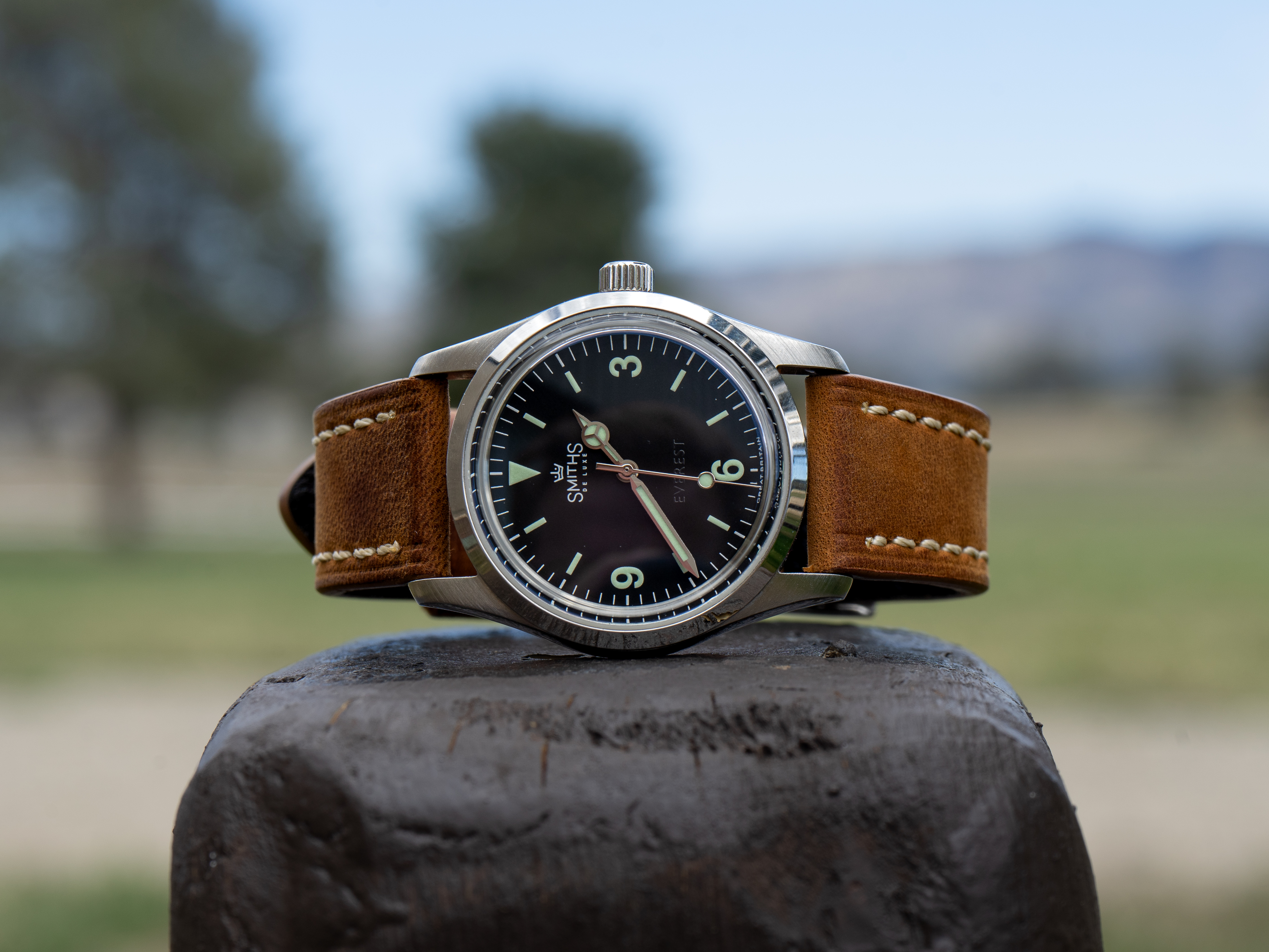 Exploring with the Smiths Everest PRS-25 36mm – WatchYaGot